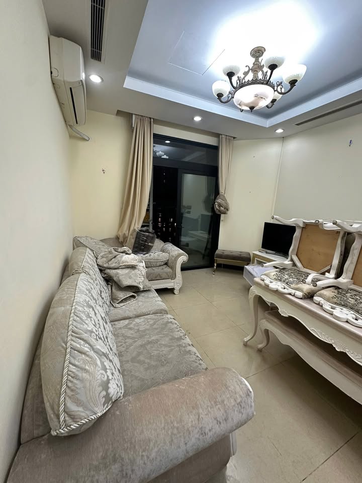 Căn hộ Royal City 72m² giá 20 triệu - Full nội thất, điều hòa mới!