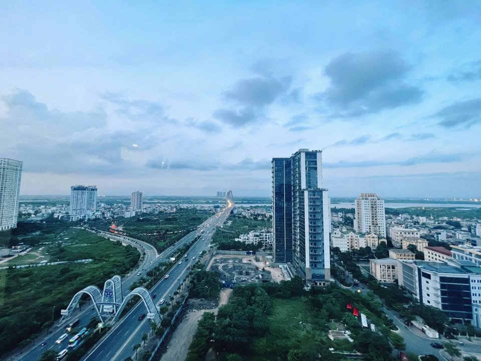 Căn hộ 2 phòng ngủ Lạc Long Quân, Tây Hồ 160m² giá 16 triệu - Full nội thất sang trọng!