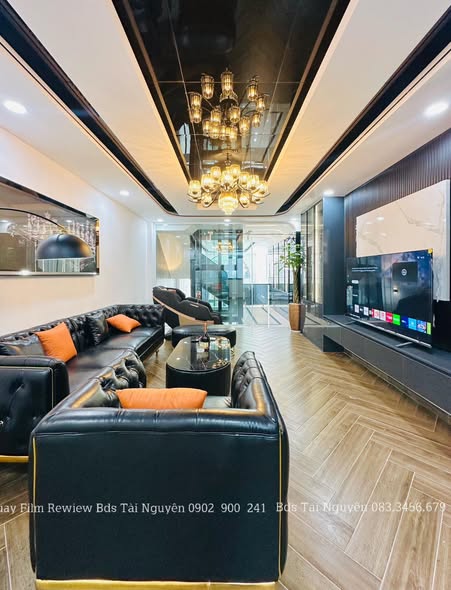 Nhà phố đường Tân Hòa Đông, Bình Tân 80m² giá 9.9 tỷ - Full nội thất cao cấp, thang máy tiện nghi!