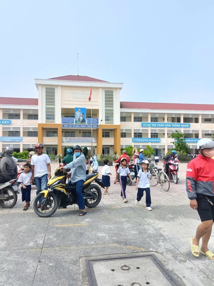 Đất ở xã Hưng Long, Bình Chánh 172m² giá chỉ 3.7 tỷ - Đầu tư sinh lời ngay!