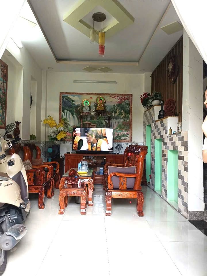 Nhà Bà Điểm 64m² giá 1.999 tỷ - Sổ hồng chung, Bớt Lộc