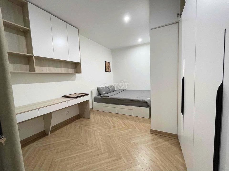 Căn hộ Vinhomes Royal City 130m² giá 35 triệu - Full nội thất, sẵn sàng ở ngay!