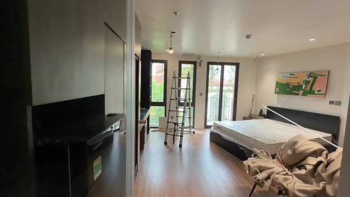 Căn hộ cho thuê Mặt Phố Trần Quang Diệu, Đống Đa 36m² - Nội thất cao cấp, view phố xanh mát!