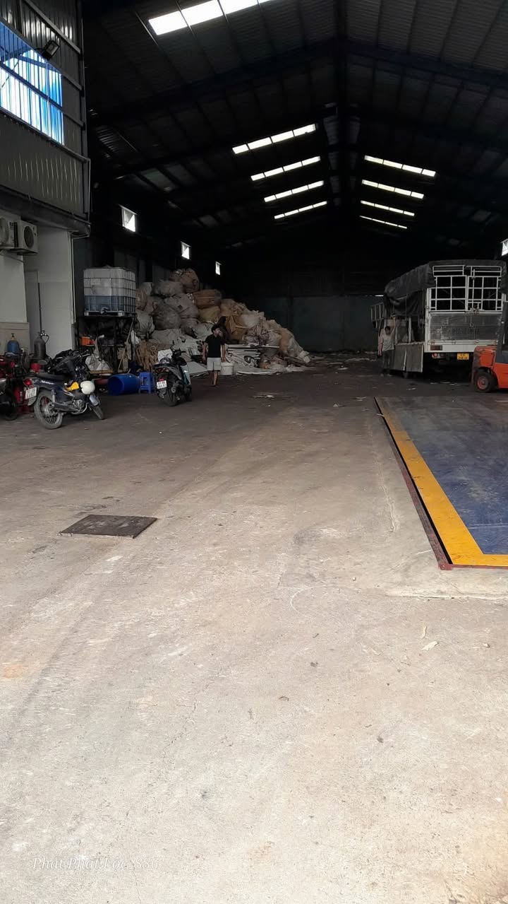 Nhà xưởng cho thuê tại phường Đông Hòa, Dĩ An, Bình Dương 1600m² - Đường xe tải thuận tiện