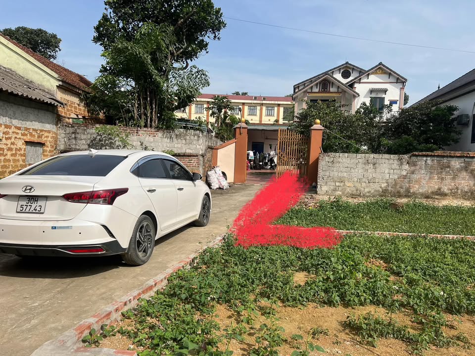 Đất thổ cư 101m² tại Đông Yên, Quốc Oai - Giá chỉ 2 tỷ, vị trí thuận lợi!