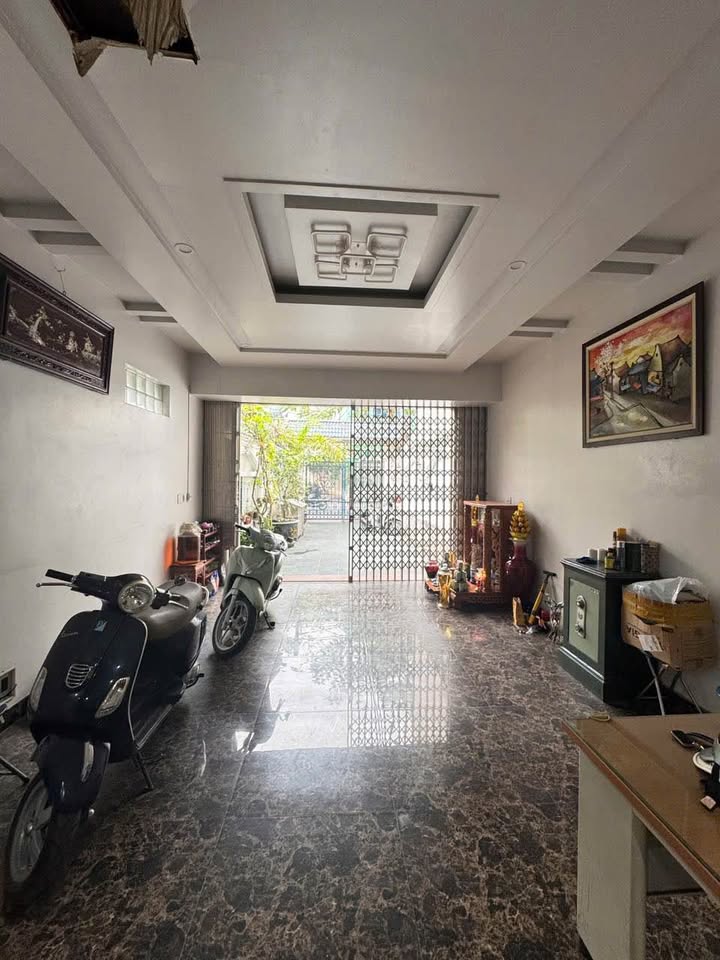 Nhà cho thuê Thiên Lôi 140m² giá 20 triệu - Sân vườn thoáng mát!