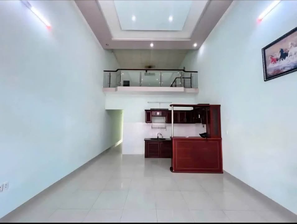 Nhà nguyên căn cho thuê hẻm Trần Văn Phụ, 2 phòng ngủ chỉ 5 triệu - Tiện nghi đầy đủ!