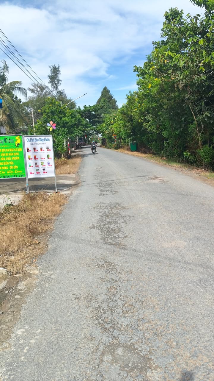 Đất nền ấp 6, xã Phú An, 210m² giá 924 triệu - Kinh doanh thuận lợi!