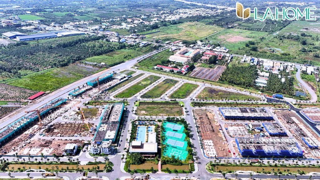 Nhà phố La Home Đức Hòa 96m² giá 4 tỷ - Mở bán giai đoạn 1 phân khu 2