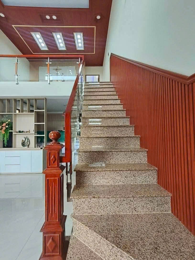 Nhà 1 Trệt 1 Lửng Mặt Tiền Đường Nhựa Xã Thanh Phú 290m² - Giá 5.5 Tỷ