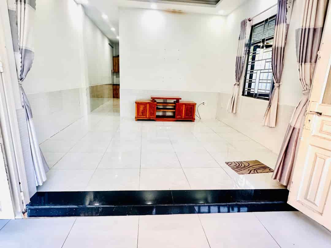 Nhà cấp 4 An Phú Đông 58,5m² giá 2,2 tỷ - Gần sân bay Tân Sơn Nhất!