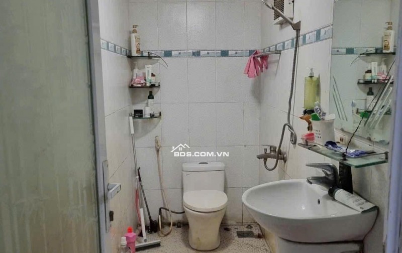 Chung cư Bàu Cát II, Tân Bình 70m² giá 9 triệu - Nhận nhà ngay không mất phí quản lý!