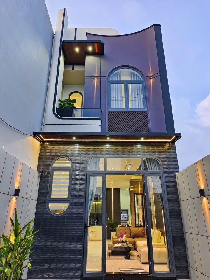 Nhà trệt lầu mới - Đường Tô Vĩnh Diện, 100m² - Sân đậu ô tô, giá 3.55 tỷ!