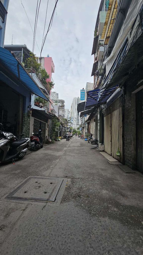 Nhà phố Tạ Quang Bửu, Quận 8, 31.4m² giá 5.9 tỷ - Hẻm xe hơi đậu cửa tiện nghi