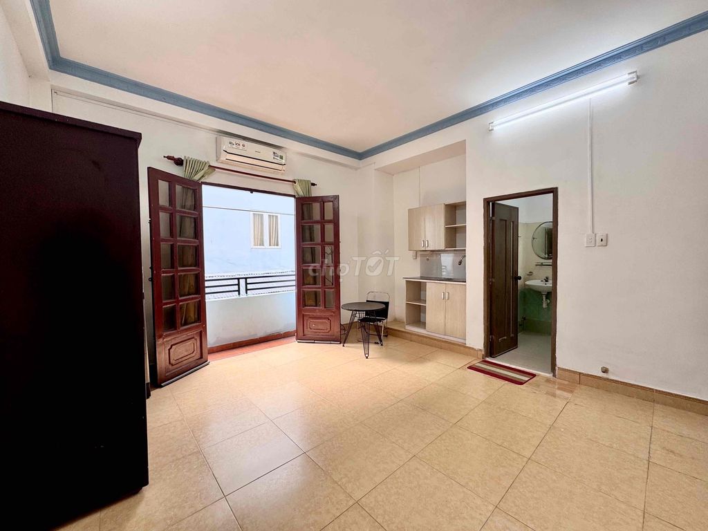 Căn hộ Studio Cách Mạng Tháng Tám 30m² giá 5.5 triệu - Đầy đủ nội thất, ngay công viên!