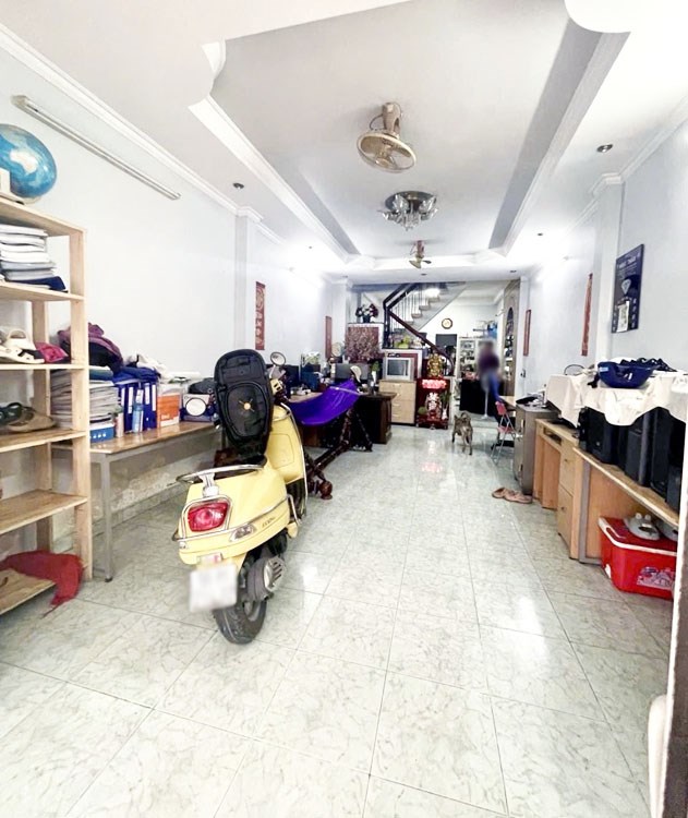 Nhà 5 tầng hẻm xe hơi Núi Thành Tân Bình 62m² chỉ 12.8 tỷ - An ninh, tiện ích đầy đủ!