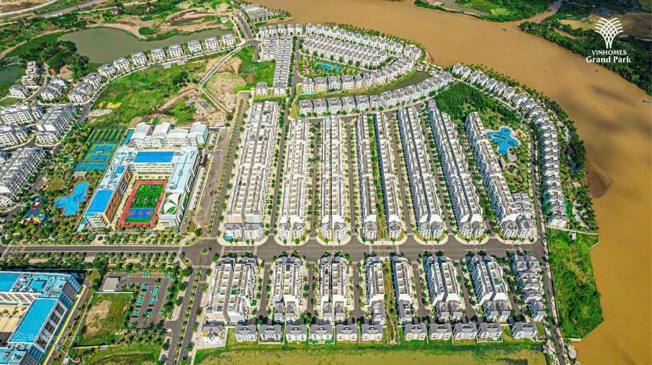 Biệt thự góc 2 mặt tiền D2A Vinhomes Grand Park 243m² giá 60 tỷ - Cơ hội đầu tư hiếm có!