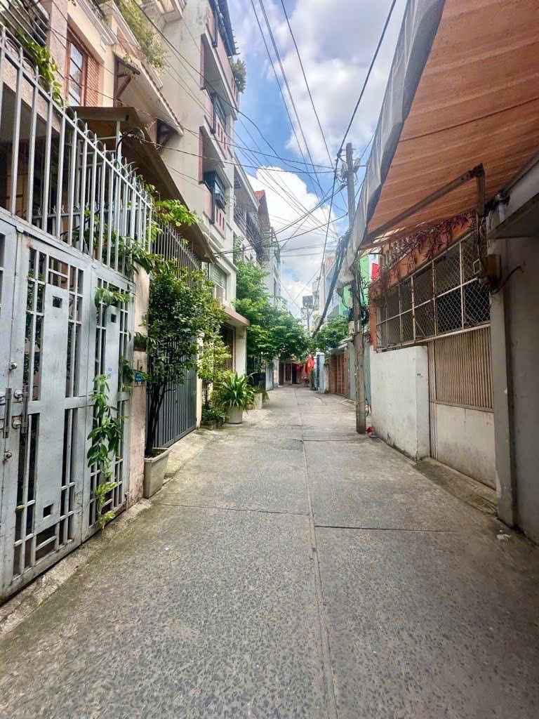 Nhà hẻm Nguyễn Trọng Tuyển, Phú Nhuận 40m² giá 3.35 tỷ - Bán gấp chính chủ!