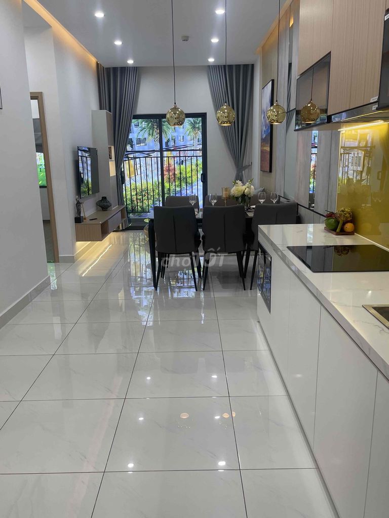 Căn hộ 2PN đường Nguyễn Văn Linh 50m² giá 1.6 tỷ - View hồ bơi tuyệt đẹp!