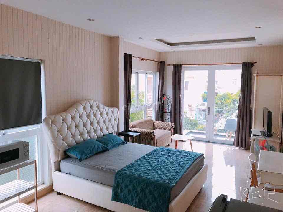 Căn hộ ban công 40m² Khánh Hội quận 4 giá 8.5 triệu - Thuận tiện sống và làm việc!