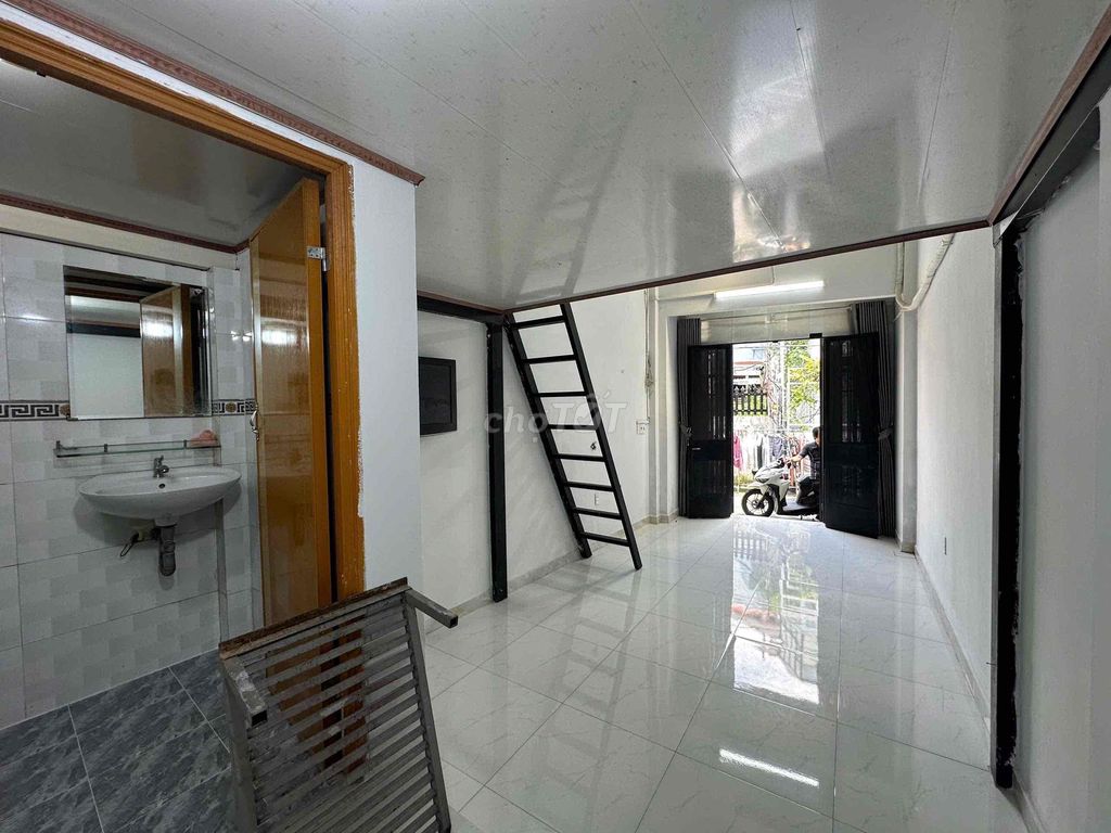 Căn hộ Duplex cho thuê tại Hoàng Sa, Quận 3 - Giá chỉ 7.5 triệu