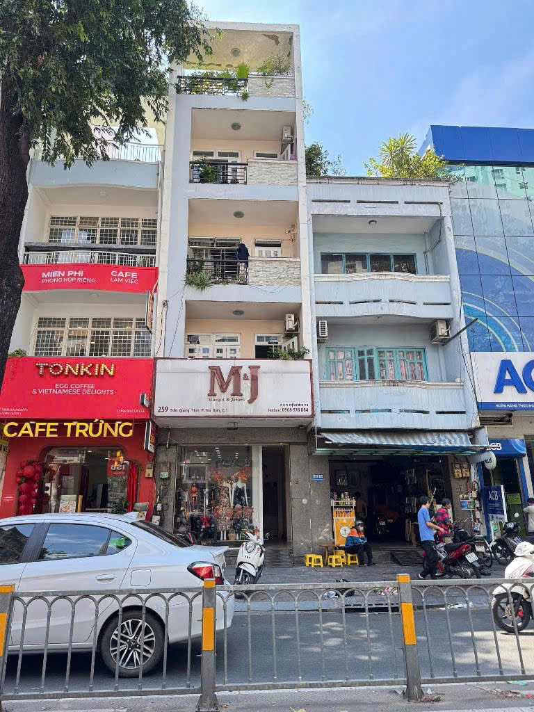 Bán nhà mặt tiền Trần Quang Khải, Tân Định, Quận 1, diện tích 61m² - Giá tốt cho nhà đầu tư!