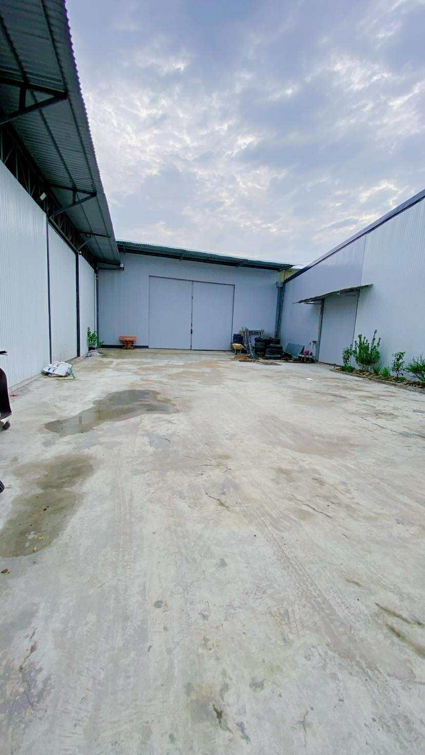Cho thuê kho 300m² đường Nguyễn Văn Linh - Giá 12 triệu/tháng, thuận tiện cho kinh doanh!