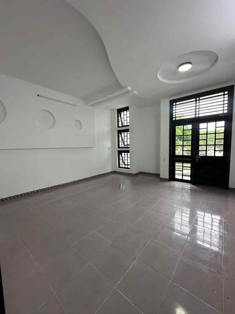 Nhà Đẹp 3 Tầng Đường Phạm Văn Nghị 162m² giá 20,5 tỷ - Sẵn sàng vào ở ngay!