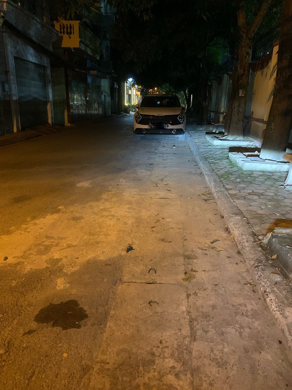 Đất phân lô Nguyễn Lân 66m² giá 21.5 tỷ - Ô tô vào nhà, view sân bóng Viettel!