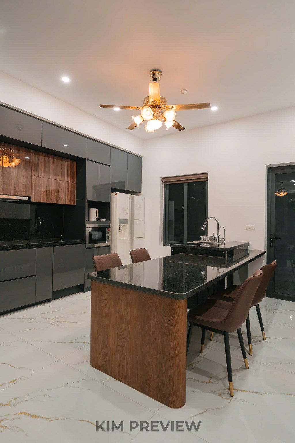 Nhà phố Xuân Đỉnh 70m² giá 17.9 tỷ - Thang máy, ô tô vào tận nơi!