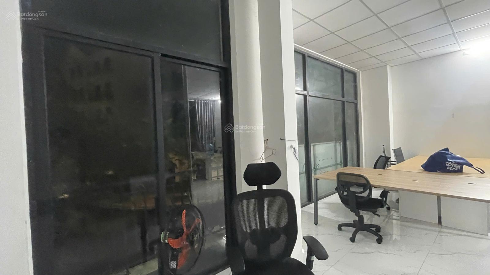 Văn phòng KĐT Vinhomes Q9 giá 5 triệu, diện tích 50m² - Sẵn sàng vào làm việc!