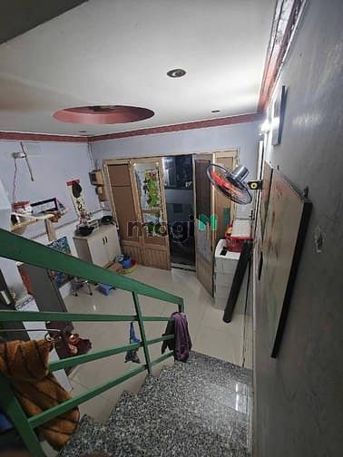 Nhà nhỏ hẻm lớn đường Tùng Thiện Vương Quận 8 32m² giá 2 tỷ - Sổ hồng riêng, thương lượng dễ dàng!