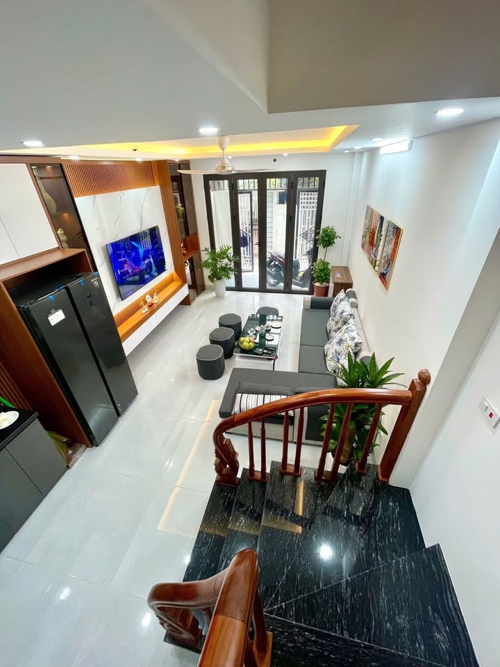 Nhà Ngọc Trì 40m² giá 7 tỷ - Nhà mới King Koong, lô góc 4 mặt thoáng!