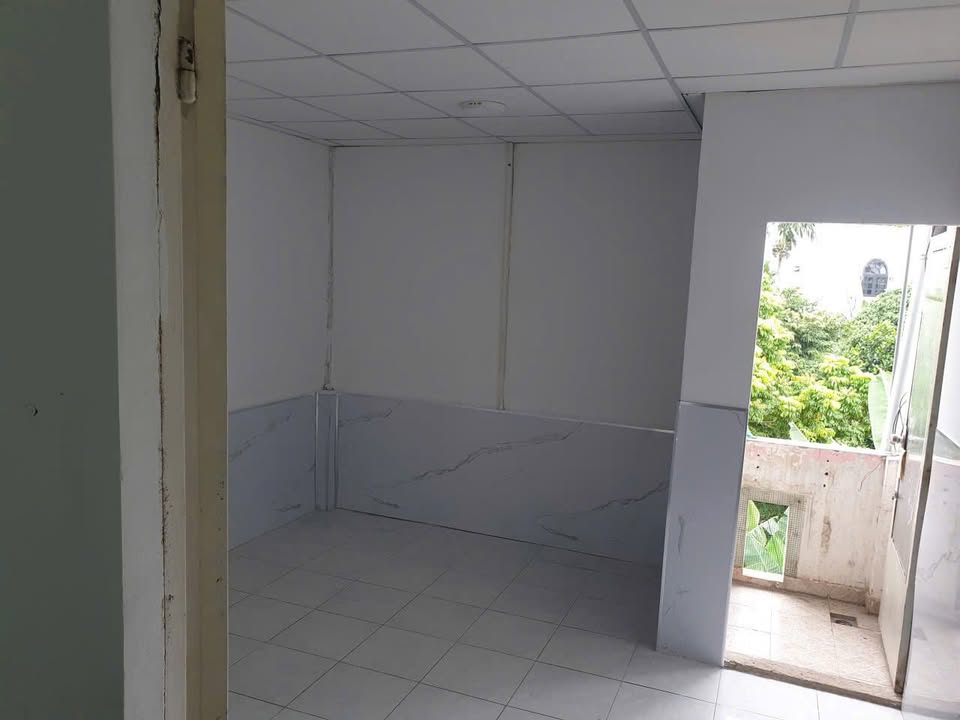 Phòng cho thuê 40m² gần GIGAMALL Phạm Văn Đồng - Giá 4,5 triệu/tháng