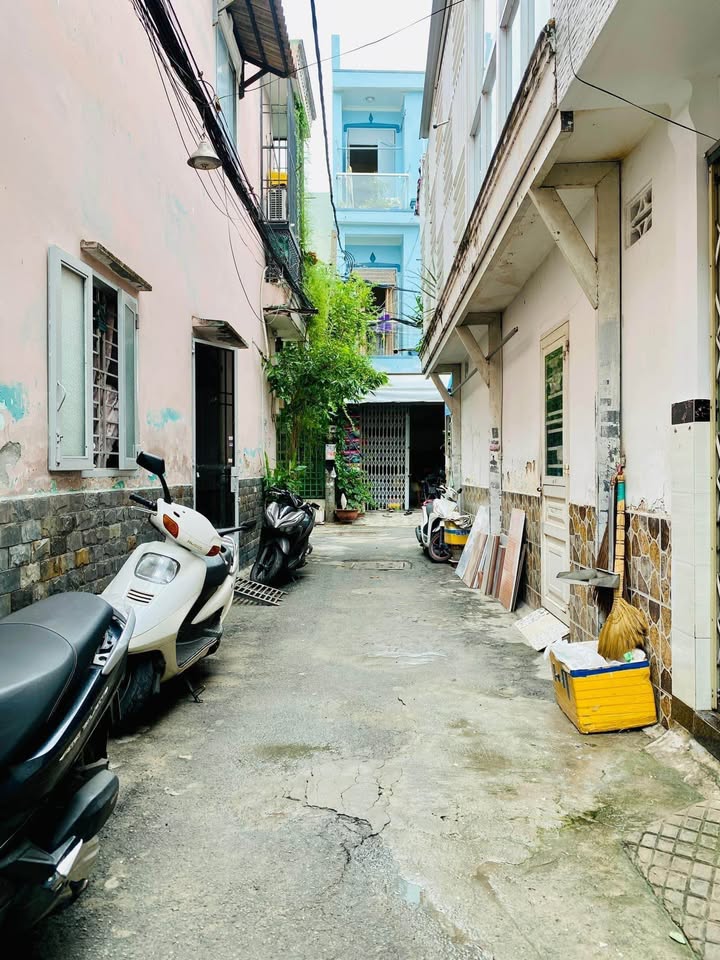 Nhà đẹp Tân Bình 27m² giá 3.7 tỷ - Sổ hồng riêng, nội thất đầy đủ!