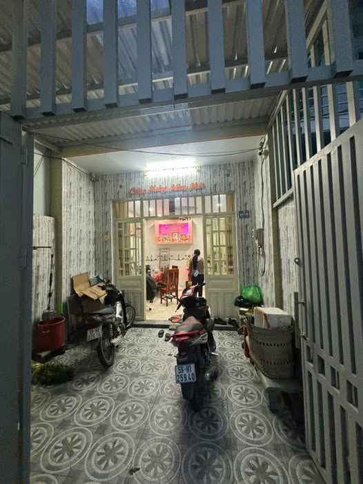 Nhà riêng 140m² ấp 6, xã Tân Nhựt, Bình Chánh - Chính chủ bán gấp chỉ 6.3 tỷ!