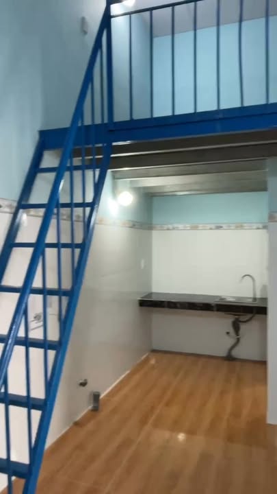 Cho thuê mặt bằng kinh doanh tại ngã tư Long Hậu 74m² - Nhà sạch sẽ, thoáng mát!