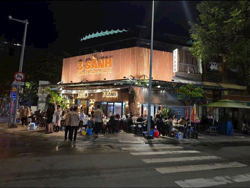 FrontHouse cho thuê tại Quận 3, 102m² - Vị trí đắc địa, phù hợp mọi mô hình kinh doanh!