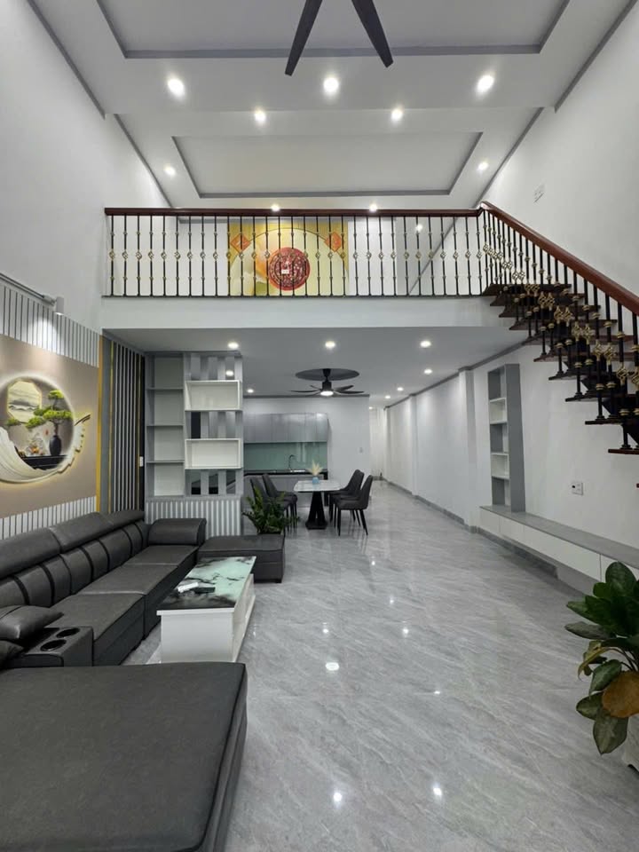 Nhà gác lửng 95m² Trảng Dài giá 2.18 tỷ - Vị trí trung tâm tiện ích!