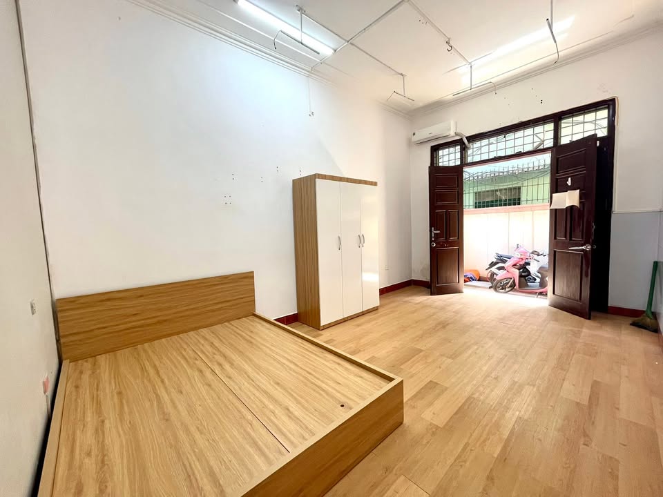 Phòng cho thuê ngõ 10 Tôn Thất Tùng 25m² - Không chung chủ, giờ giấc tự do!