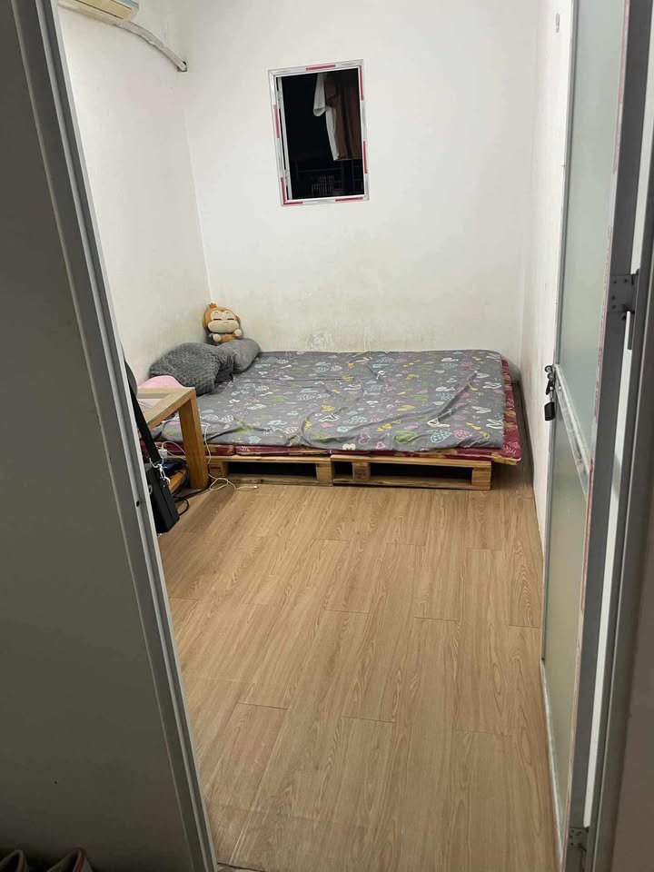 Phòng trọ cho thuê tại Cầu Giấy 20m² giá 2.4 triệu - Không chung chủ, tiện nghi đầy đủ!