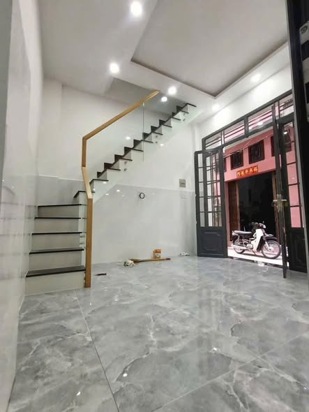 Nhà mới hẻm Lý Chiêu Hoàng, Q6 26m² giá 3.6 tỷ - Tiện ích đầy đủ xung quanh!