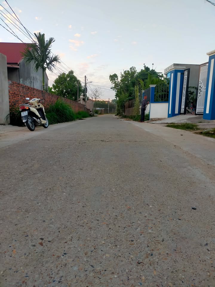 Đất nền tại Danh Thắng, Hiệp Hoà 130m² - Đường lớn ô tô tránh nhau, giá thỏa thuận!