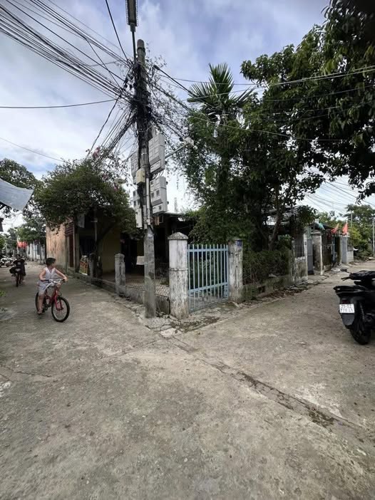 Nhà góc mới đẹp tại Mẹ Suốt, Liên Chiểu 104m² giá chỉ 2.4 tỷ - Đầu tư sinh lời ngay!