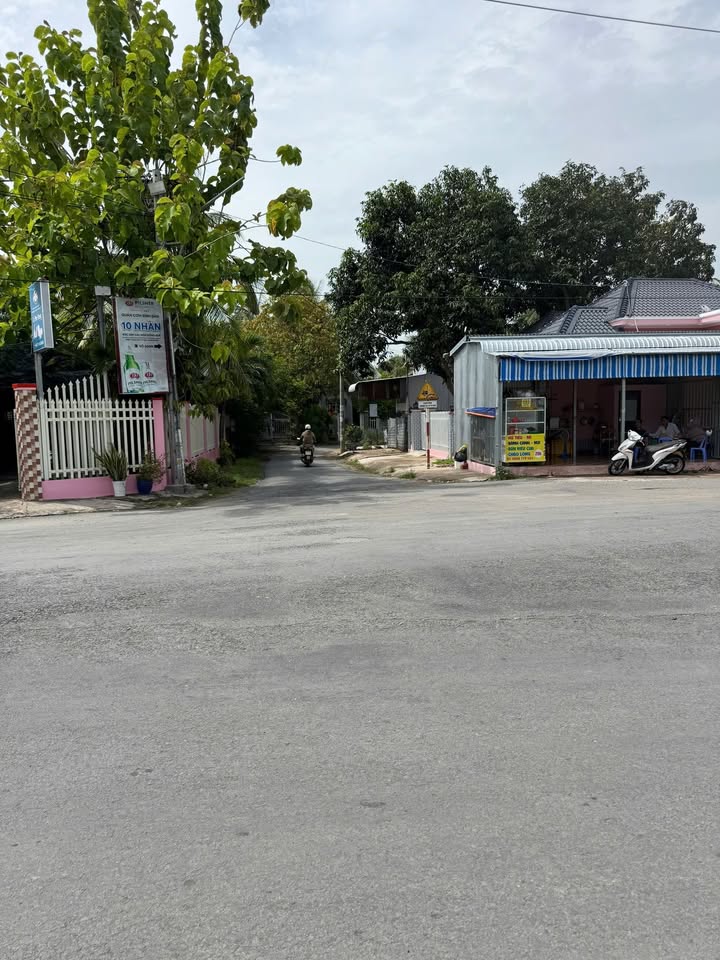 Đất vườn Long Phú 11 công 11700m² - Giá cả hợp lý, cơ hội đầu tư tốt!