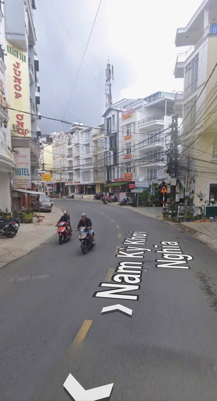 Nhà mặt tiền đường Nam Kỳ Khởi Nghĩa, Đà Lạt 34m² giá 9.2 tỷ - Kinh doanh thuận lợi!