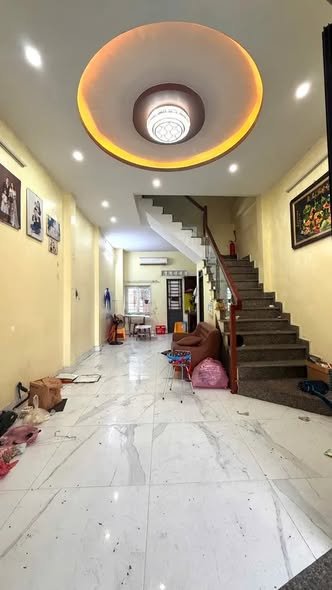 Nhà mặt tiền 4 tầng đường Nguyễn Tường Phổ 40m² giá 5.5 tỷ - Tiềm năng kinh doanh vượt trội!