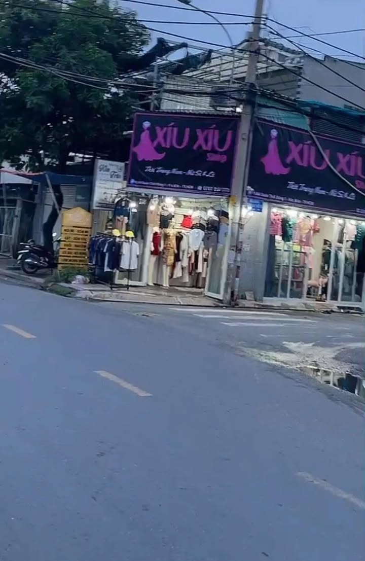 FrontHouse góc 2 mặt tiền Hóc Môn 52m² giá 1.2 tỷ - Đang kinh doanh có thu nhập ngay!