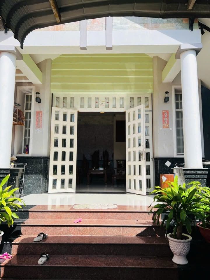 Nhà riêng Khu phố 7, TP Tây Ninh 360m² giá 4 tỷ - Chính chủ bán gấp!