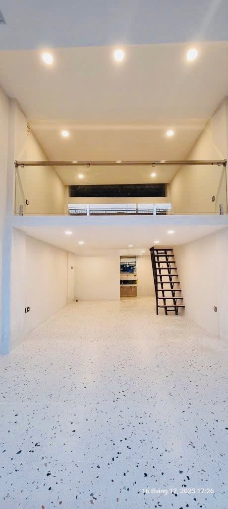 Cho thuê nhà mặt tiền Calmette, Q.1 - Giá 19 triệu/tháng, kinh doanh sầm uất!